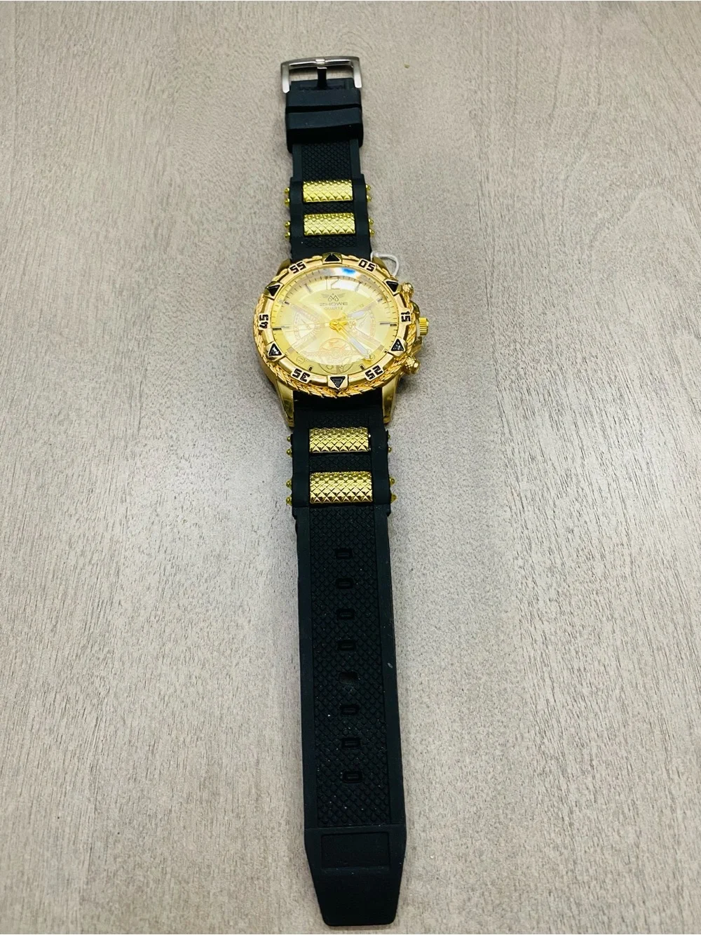 ZHOWE Men’s Analog Quartz Watch Gold Dial Gold Tone Case Black Rubber Strap